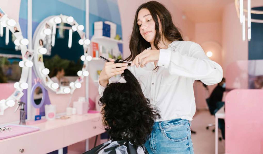 Salon de coiffure &amp; Institut de beauté